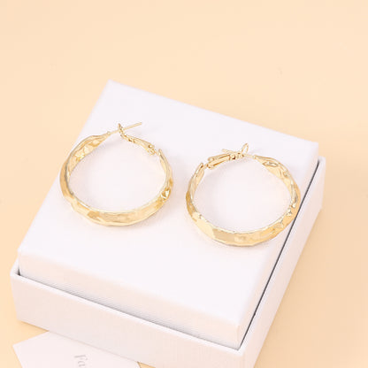 Elegantti Koru jokaiseen tilaisuuteen