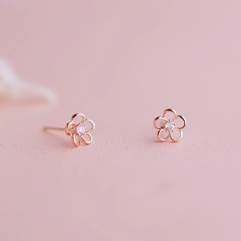 Elegantti Korvarengas jokaiseen tilaisuuteen