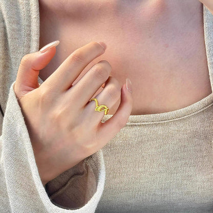 Klassinen Kulta Sormus ajattomalla viehätyksellä