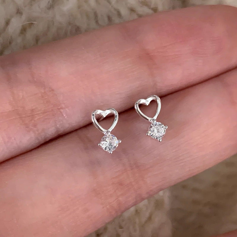 Kaunis Korvarengas ainutlaatuisella tyylillä