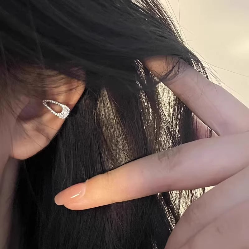 Kaunis Korvarengas ainutlaatuisella tyylillä