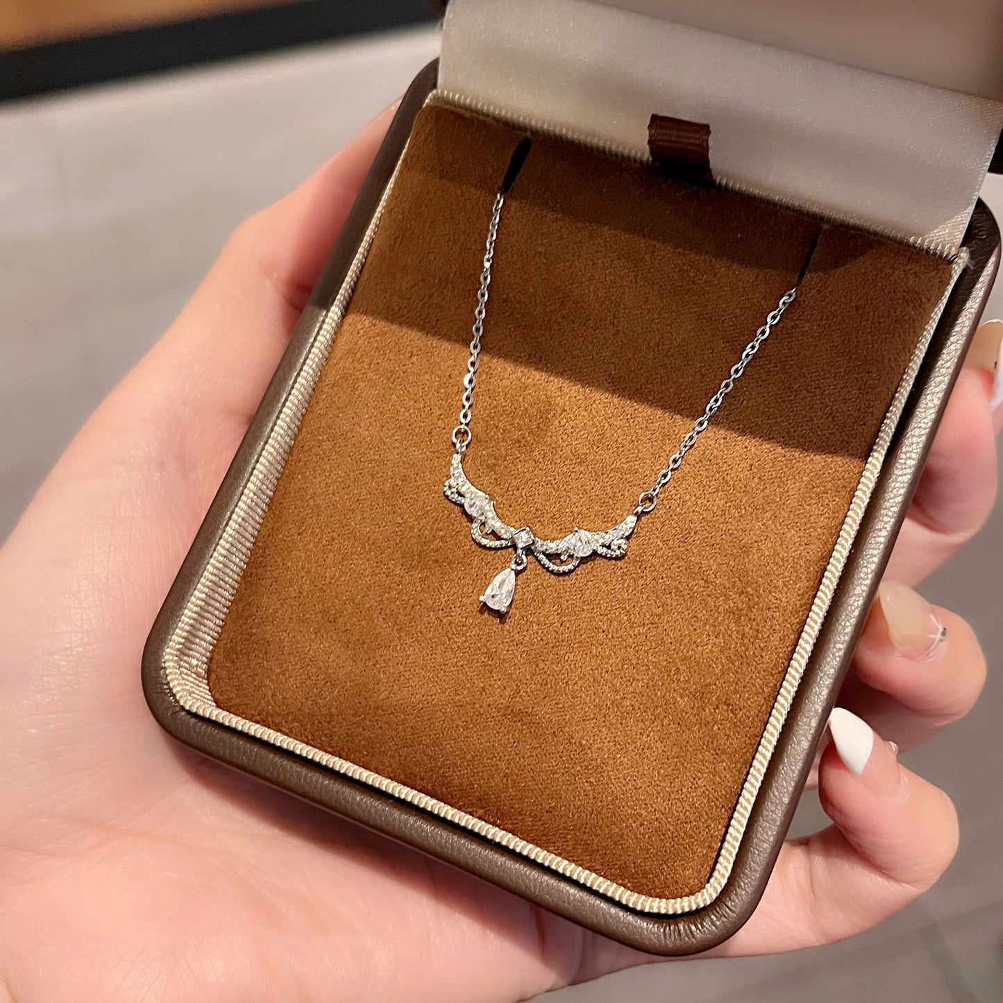 Romanttinen Kaulakoru erityisiin hetkiin