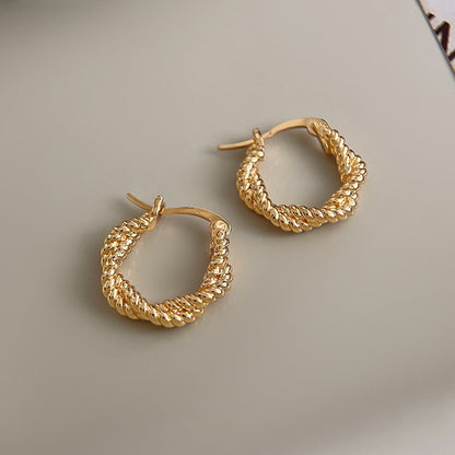 Klassinen Korvarengas ajattomalla viehätyksellä