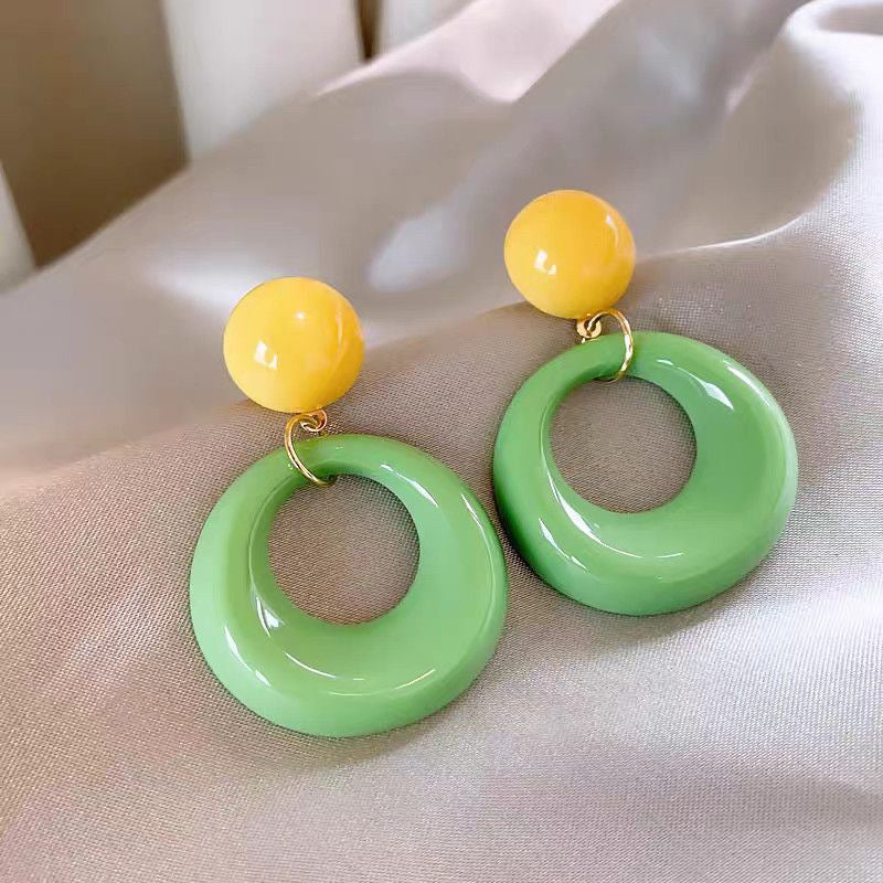 Hurmaava Korvarengas jokaiseen tilaisuuteen