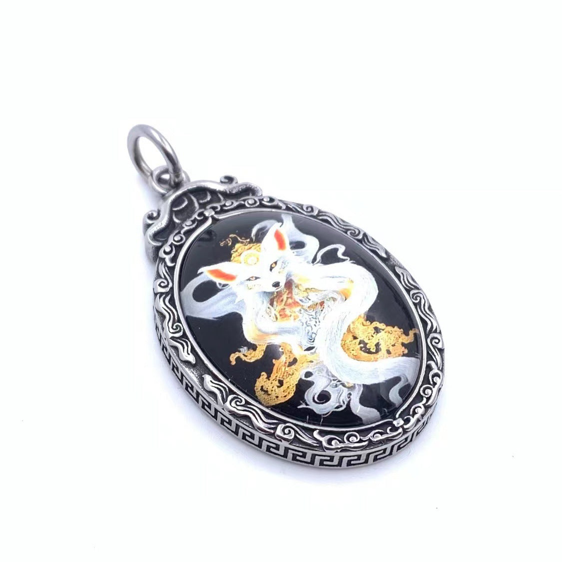 Hurmaava Riipus jokaiseen tilaisuuteen