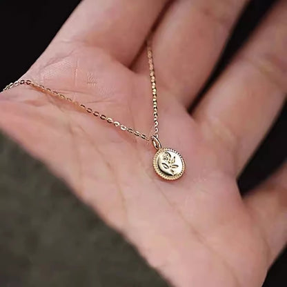 Klassinen Kaulakoru ajattomalla viehätyksellä