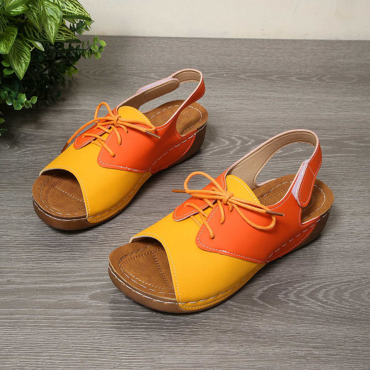 Tyylikkäät Ortopediset Sandaalit Ainutlaatuisella Muotoilulla