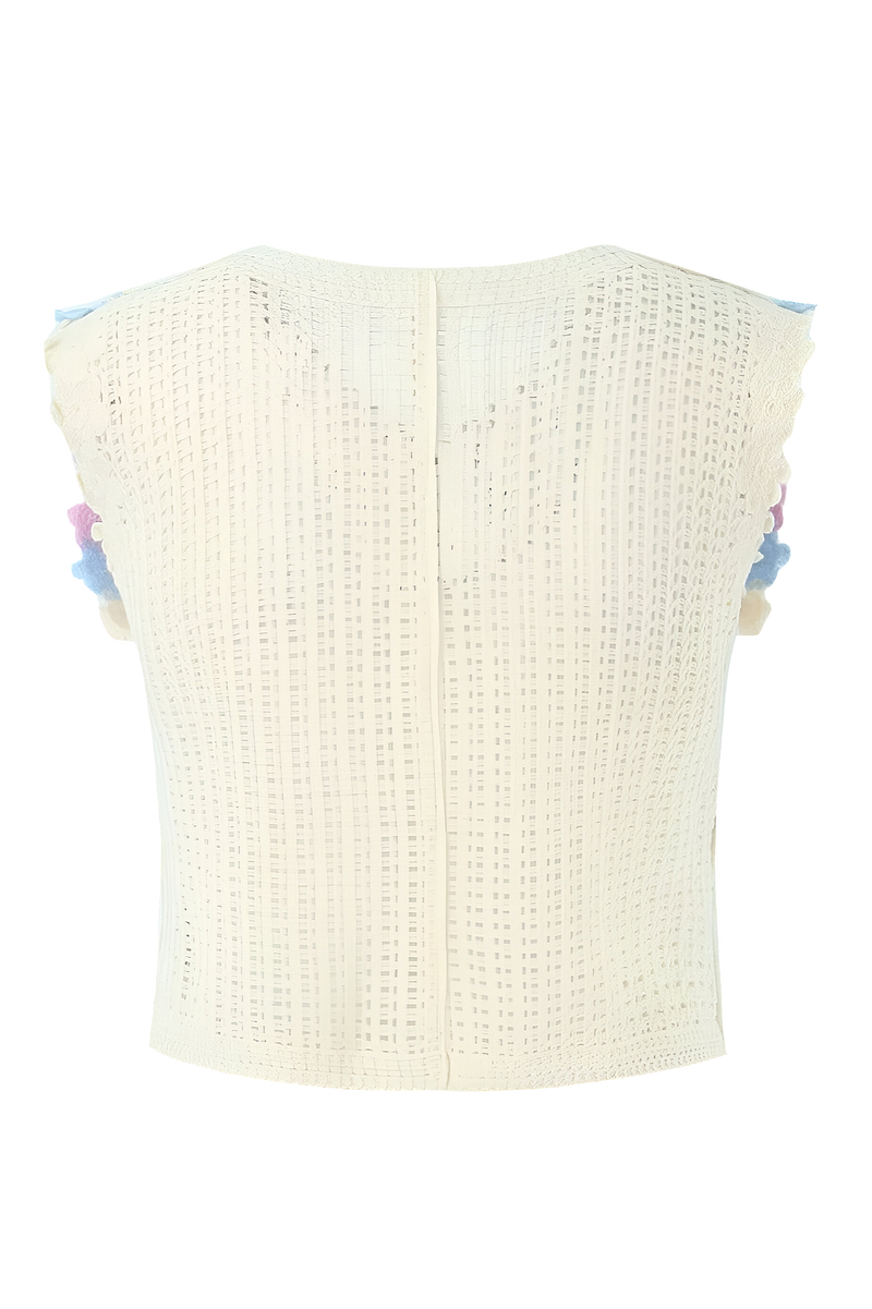 Well Tailored Top with a Graceful Silhouette