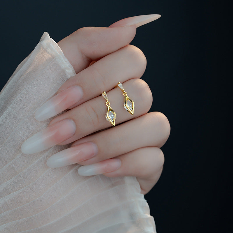 Romanttinen Korvarengas erityisiin hetkiin