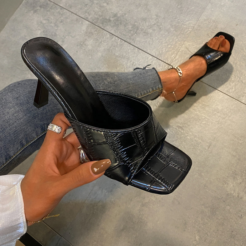 Klassiset Ortopediset Sandaalit Ajattomalla Tyylillä