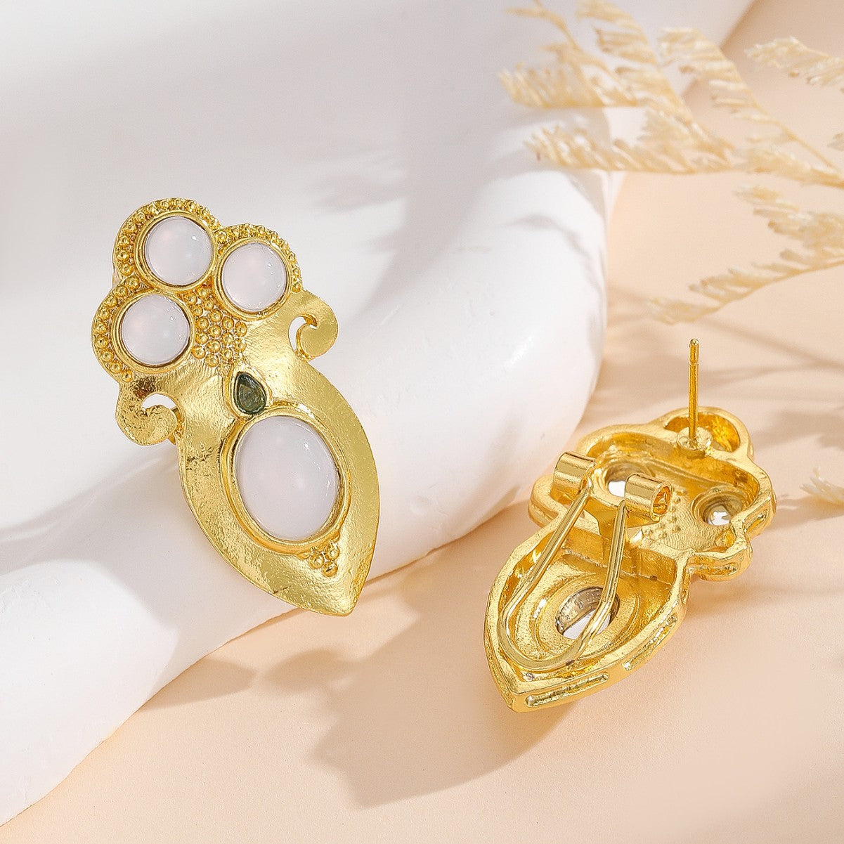 Elegantti Korvarengas jokaiseen tilaisuuteen