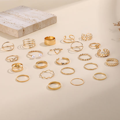 Hurmaava Kulta Korusetti jokaiseen tilaisuuteen