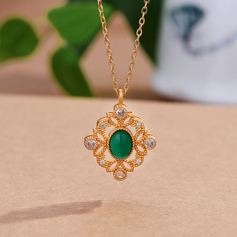 Romanttinen Kulta Kaulakoru erityisiin hetkiin