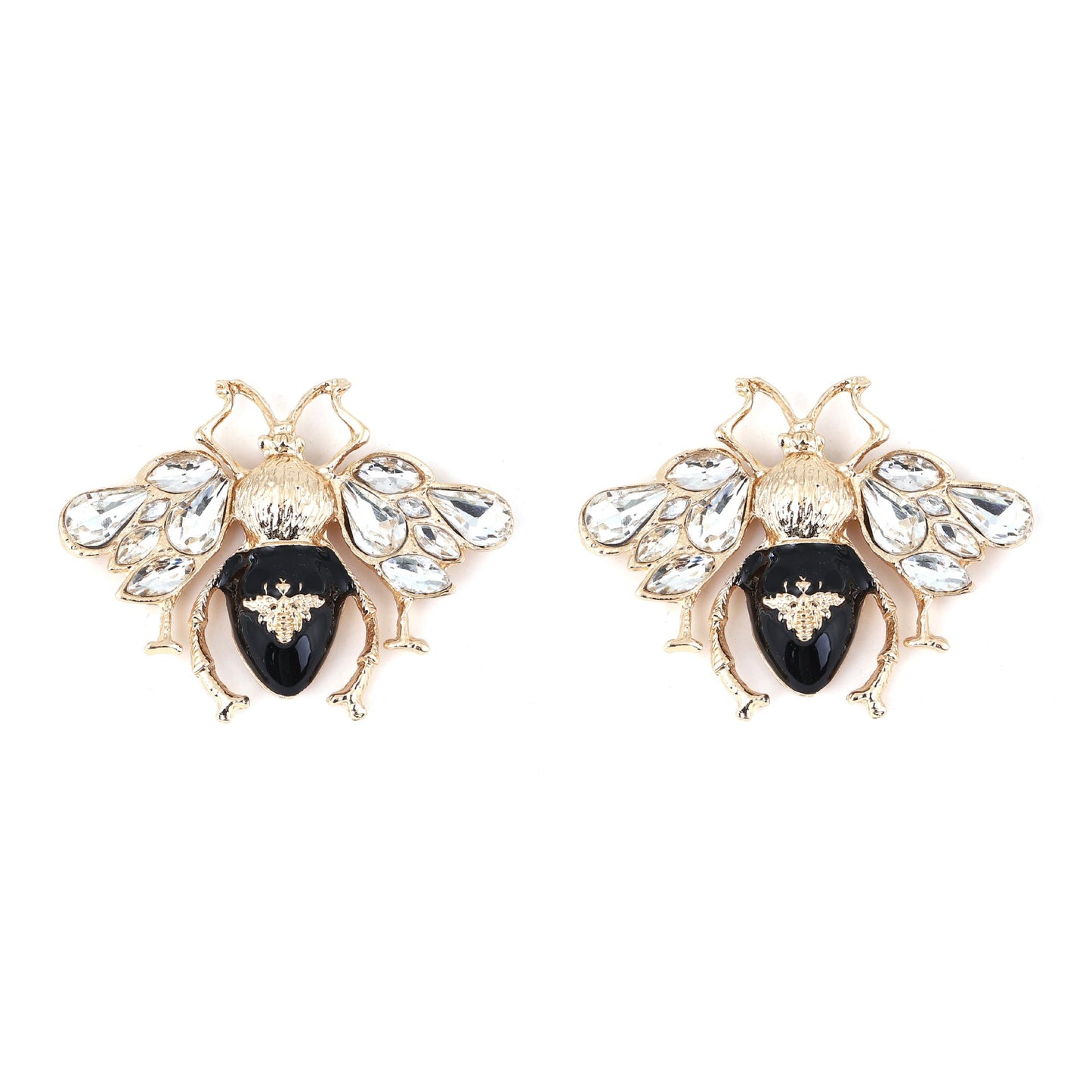 Kaunis Korvarengas ainutlaatuisella tyylillä