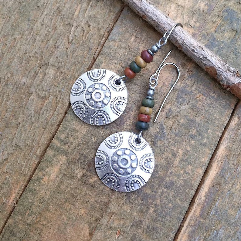 Hurmaava Korvarengas jokaiseen tilaisuuteen