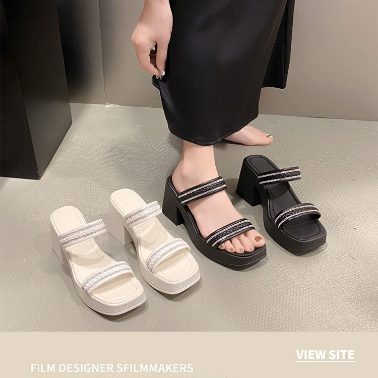 Sulavalinaiset Ortopediset Sandaalit Moderniin Tyyliin