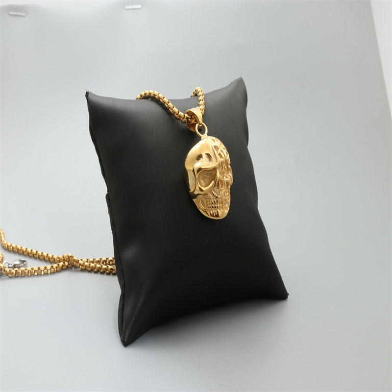 Klassinen Kaulakoru ajattomalla viehätyksellä