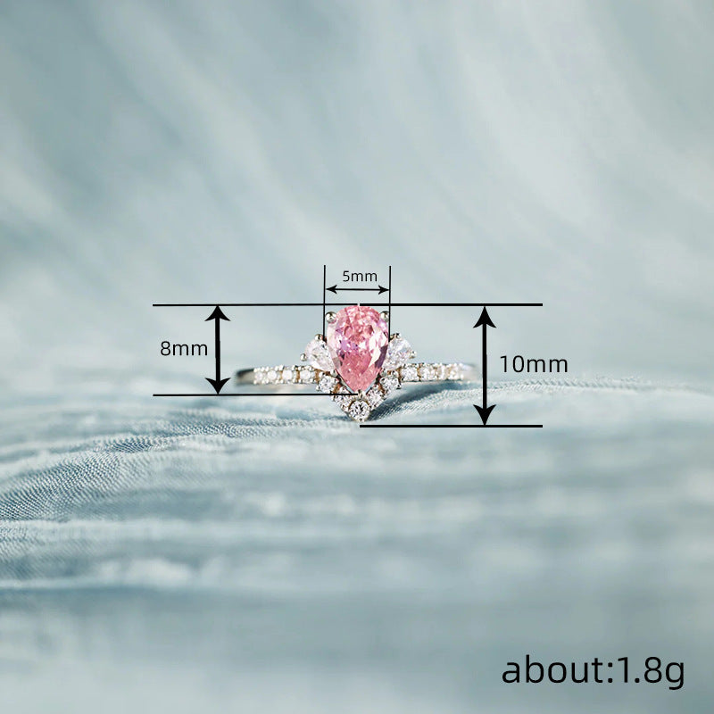 Hurmaava Sormus jokaiseen tilaisuuteen