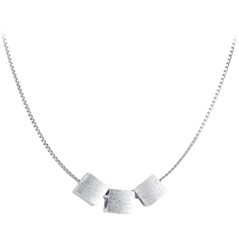 Herkkä käsityö Kaulakoru