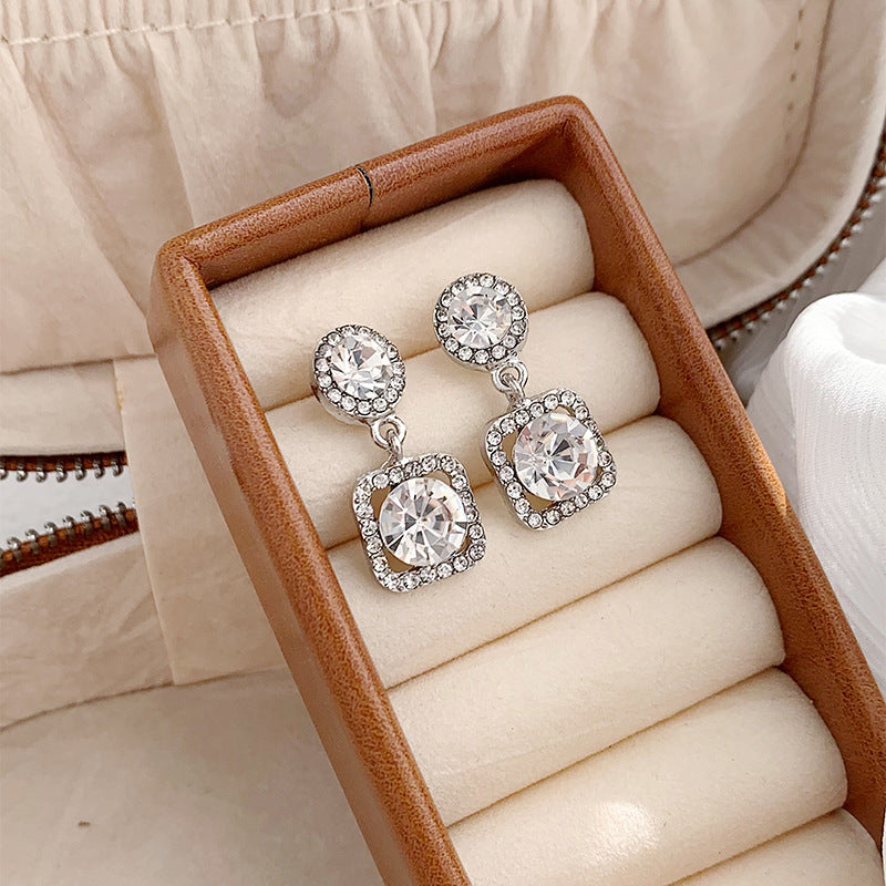 Romanttinen Korvarengas erityisiin hetkiin