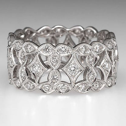 Hurmaava Sormus jokaiseen tilaisuuteen