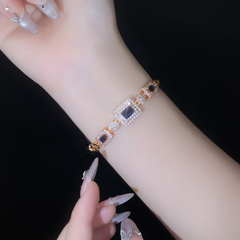 Elegantti Rannekoru jokaiseen tilaisuuteen