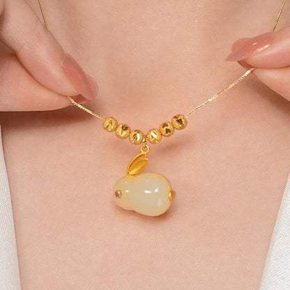 Klassinen Kaulakoru ajattomalla viehätyksellä