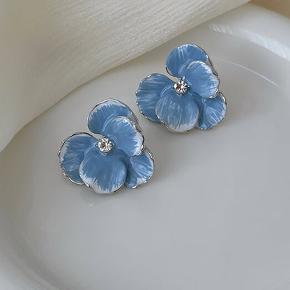 Hurmaava Korvarengas jokaiseen tilaisuuteen