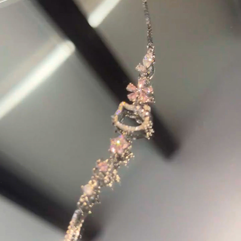 Elegantti Koru jokaiseen tilaisuuteen