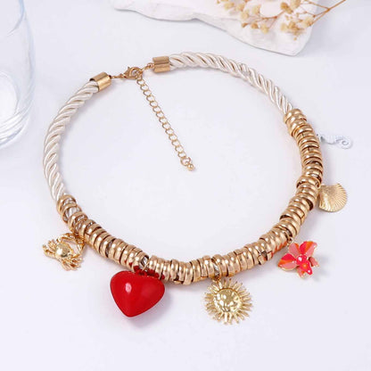 Käsintehty vintage Kaulakoru