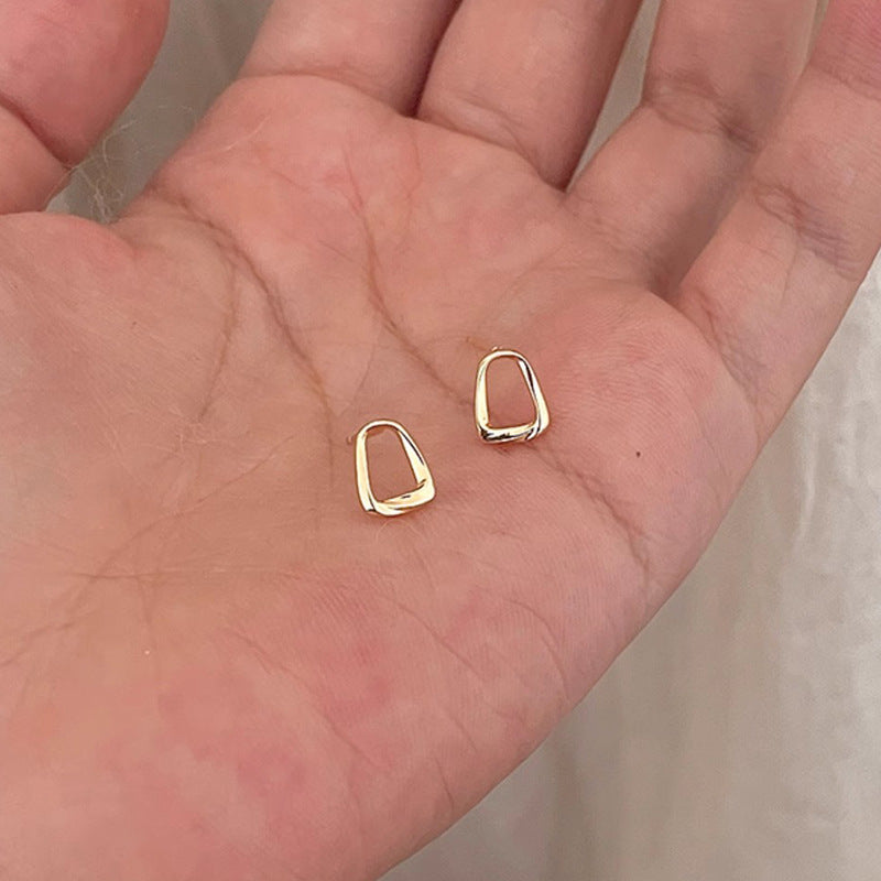 Klassinen Korvarengas ajattomalla viehätyksellä