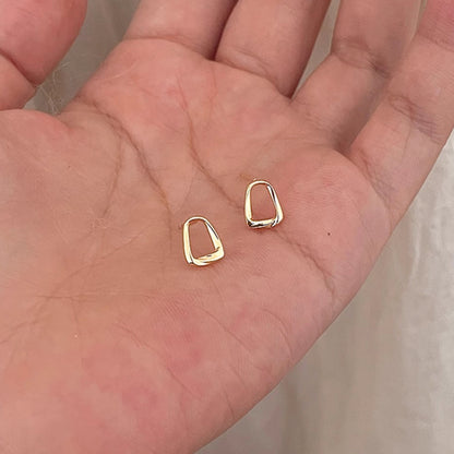 Klassinen Korvarengas ajattomalla viehätyksellä