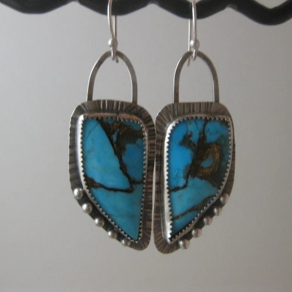 Hurmaava Korvarengas jokaiseen tilaisuuteen