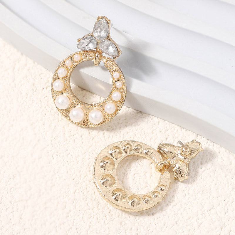 Hurmaava Kulta Korvarengas jokaiseen tilaisuuteen