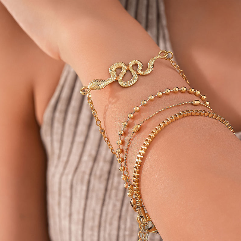 Klassinen Korusetti ajattomalla viehätyksellä