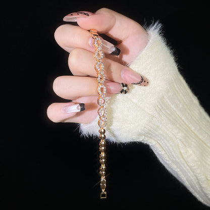 Upea Kulta Rannekoru päivittäiseen käyttöön