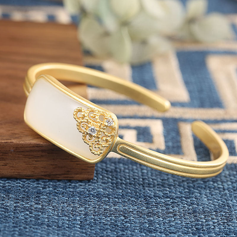 Romanttinen Hopea Rannekoru erityisiin hetkiin