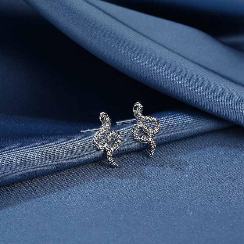 Käsintehty vintage Korvarengas