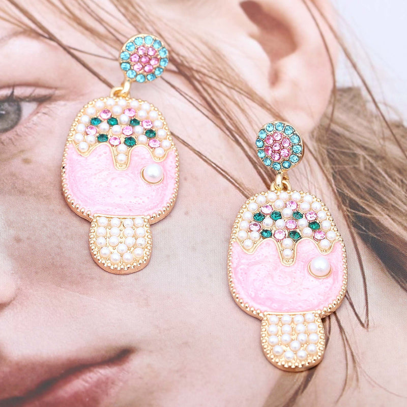 Klassinen Helmi Korvarengas ajattomalla viehätyksellä