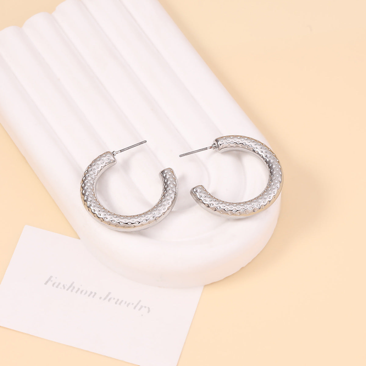 Romanttinen Korvarengas erityisiin hetkiin