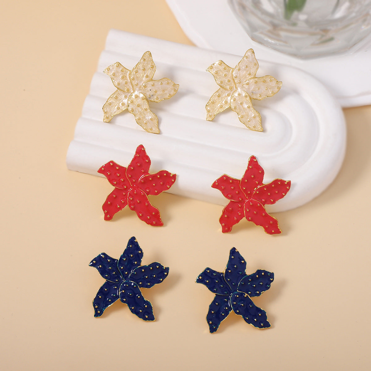 Elegantti Korvarengas jokaiseen tilaisuuteen