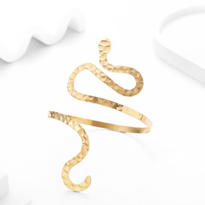 Kaunis Rannekoru ainutlaatuisella tyylillä