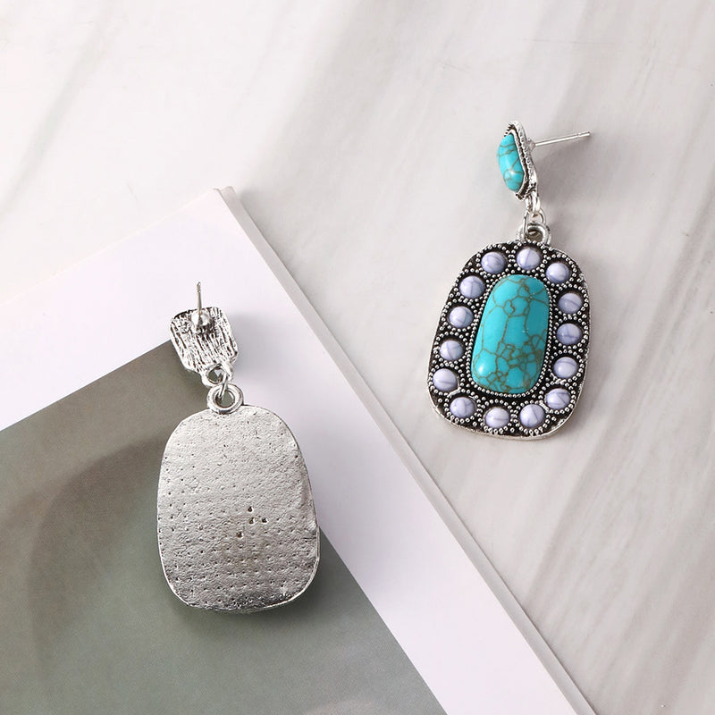 Kaunis Korvarengas ainutlaatuisella tyylillä