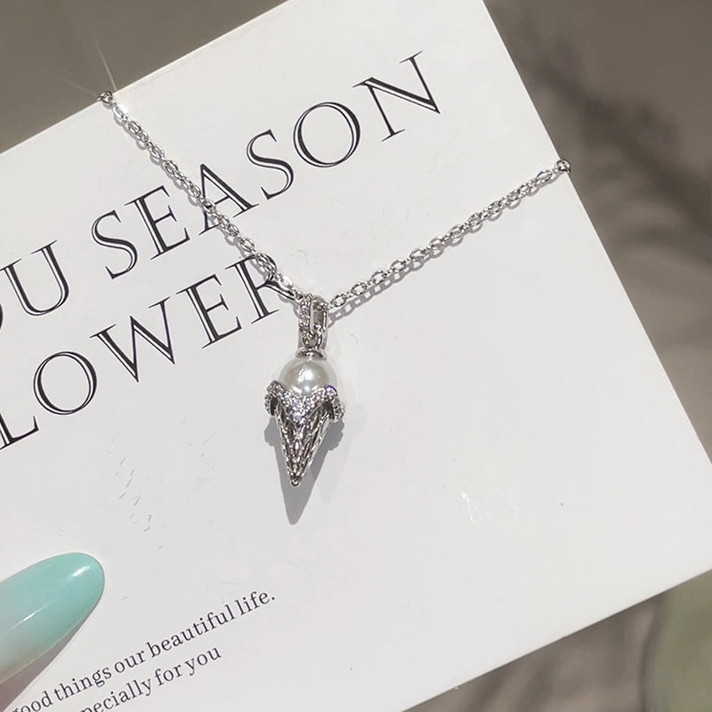 Herkkä käsityö Koru