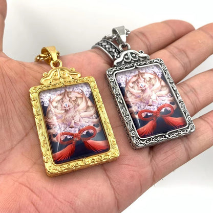 Klassinen Riipus ajattomalla viehätyksellä