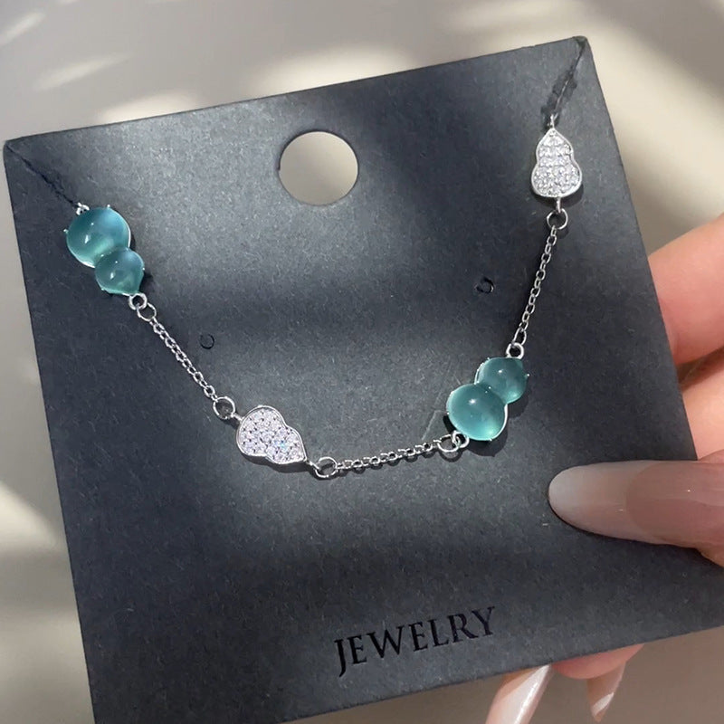 Herkkä käsityö Rannekoru