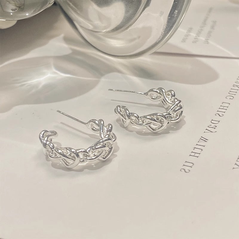 Elegantti Korvarengas jokaiseen tilaisuuteen