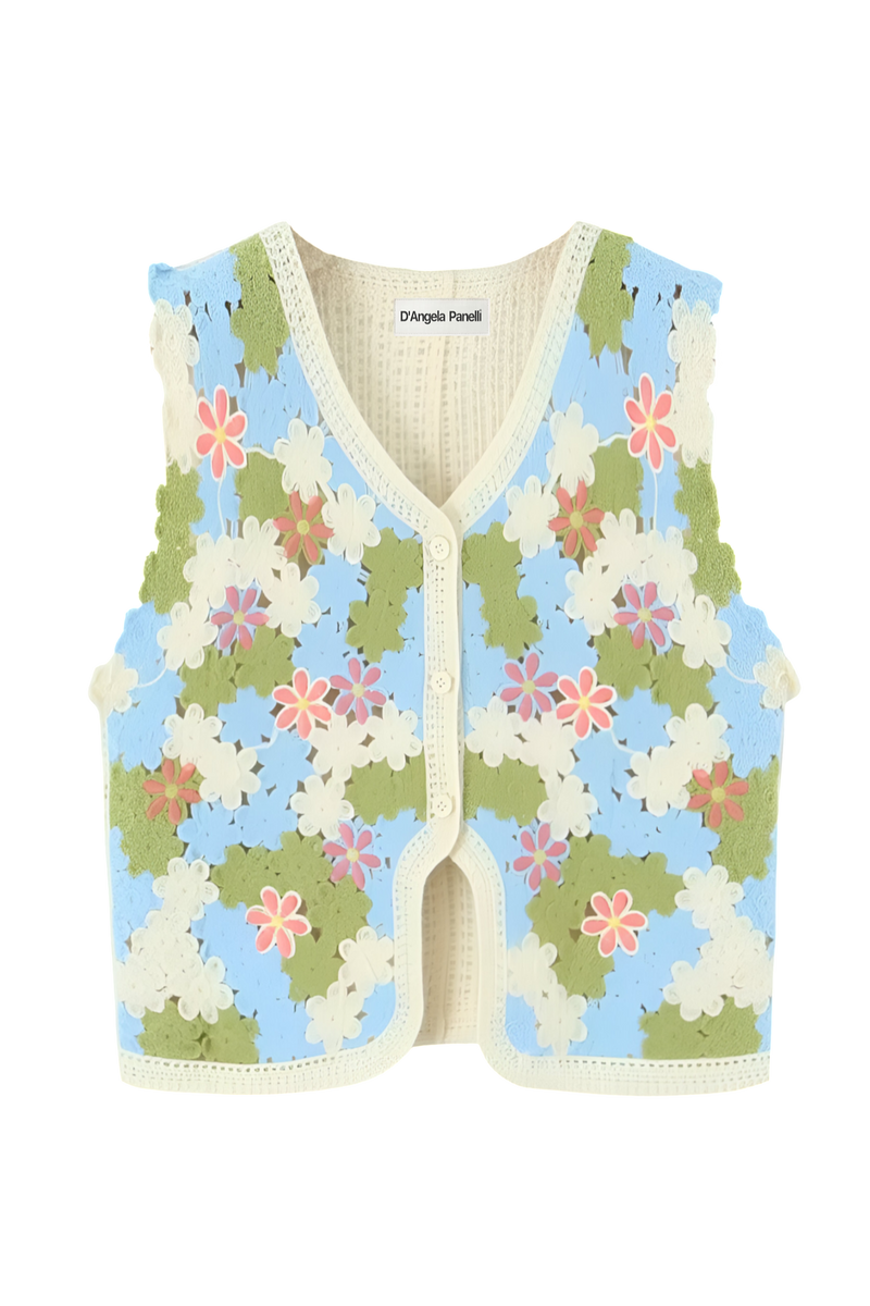 Well Tailored Top with a Graceful Silhouette