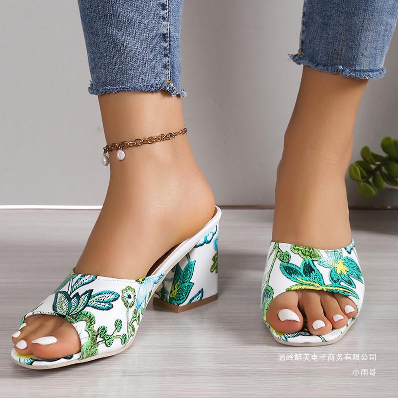 Sulavalinaiset Ortopediset Kengät Moderniin Tyyliin