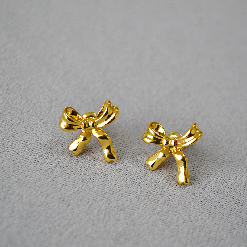 Klassinen Kulta Korvarengas ajattomalla viehätyksellä